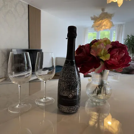 Luxury Res - With Parking